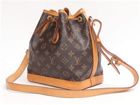 drawstring bag louis vuitton|Louis Vuitton round bucket bag.